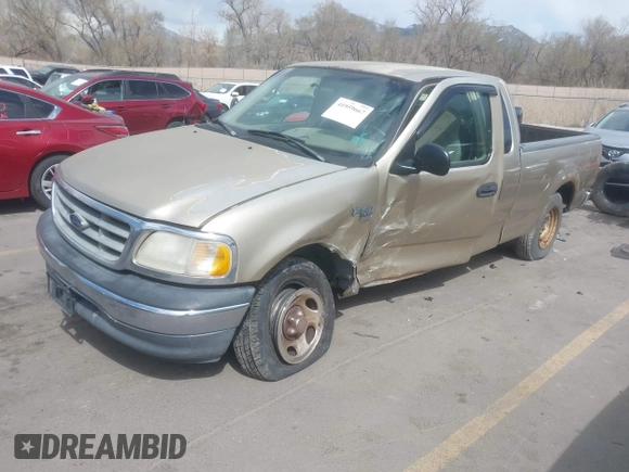 2000 Ford F-150 XL with VIN 1FTRX17W1YNB40253, listed as a IAAI auction lot 41959667 with 1 mi miles. Bid and sale history available at carsss.com. Image 17.