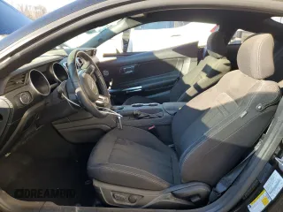2021 Ford Mustang EcoBoost z VIN 1FA6P8TH0M5152266, wystawiony jako Copart lot #49214075 z przebiegiem 35 183 mil mil oraz Szkoda całkowita • Salvage title. Historia ofert i sprzedaży dostępna na DreamBid. Obrazek 7.