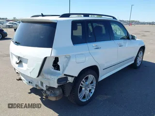 2015 Mercedes-Benz GLK 350 z VIN WDCGG8JBXFG374943, wystawiony jako IAAI lot #42201894 z przebiegiem 114 804 mil mil oraz . Historia ofert i sprzedaży dostępna na DreamBid. Obrazek 4.
