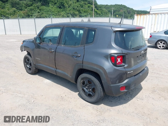 2017 Jeep Renegade Sport with VIN ZACCJBAB7HPG36829, listed as a IAAI auction lot 39881153 with 124,471 mi miles and . Bid and sale history available at carsss.com. Image 3.