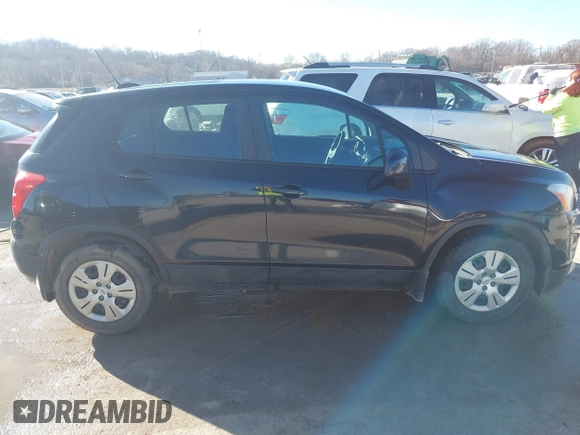 2015 Chevrolet Trax LS with VIN KL7CJKSBXFB068806, listed as a IAAI auction lot 41680339 with 129,882 mi miles. Bid and sale history available at carsss.com. Image 14.