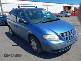 2007 Dodge Caravan SE with VIN 1D4GP25R17B172715, listed as a IAAI auction lot 42147718 with Not Provided miles and . Bid and sale history available at carsss.com. Image 1.