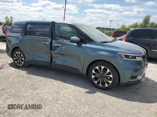 2024 Kia Carnival EX with VIN KNDNC5H31R6391064, listed as a Copart auction lot 68224534 with 12,792 mi miles and Salvage Title. Bid and sale history available at carsss.com. Image 4.