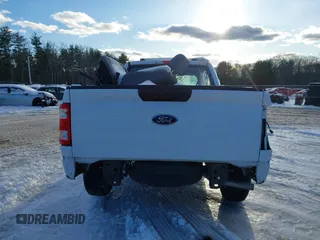 2022 Ford F-150 XL z VIN 1FTEX1EBXNKF15858, wystawiony jako IAAI lot #41478000 z przebiegiem 14 447 mil mil oraz . Historia ofert i sprzedaży dostępna na DreamBid. Obrazek 17.