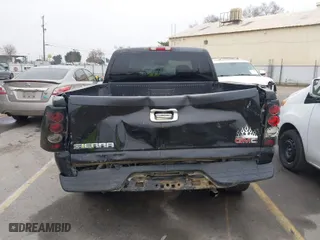 2002 GMC Sierra 1500 SLE with VIN 2GTEC19V921360232, listed as a IAAI auction lot 41112885 with 1 mi miles. Bid and sale history available at carsss.com. Image 16.
