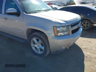 2008 Chevrolet Suburban 2LT with VIN 3GNFK16368G101859, listed as a IAAI auction lot 41665968 with 181,193 mi miles and . Bid and sale history available at DreamBid. Image 6.