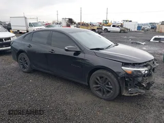 2018 Chevrolet Malibu LT z VIN 1G1ZD5ST1JF134376, wystawiony jako IAAI lot #41163064 z przebiegiem 143 187 mil mil oraz . Historia ofert i sprzedaży dostępna na DreamBid. Obrazek 1.