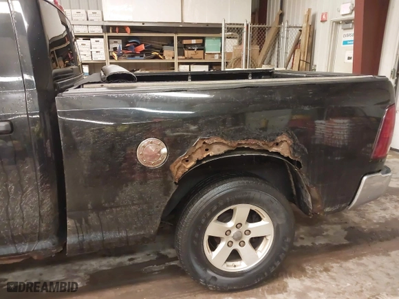 2009 Dodge Ram 1500 SLT with VIN 1D3HV18T09S823240, listed as a IAAI auction lot 41827920 with 179,843 mi miles. Bid and sale history available at carsss.com. Image 18.