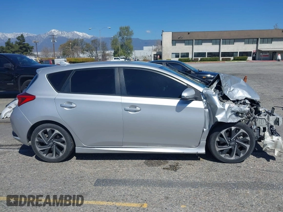 2016 Scion iM z VIN JTNKARJE3GJ519712, wystawiony jako IAAI lot #41827680 z przebiegiem 90 283 mil mil oraz . Historia ofert i sprzedaży dostępna na DreamBid. Obrazek 14.
