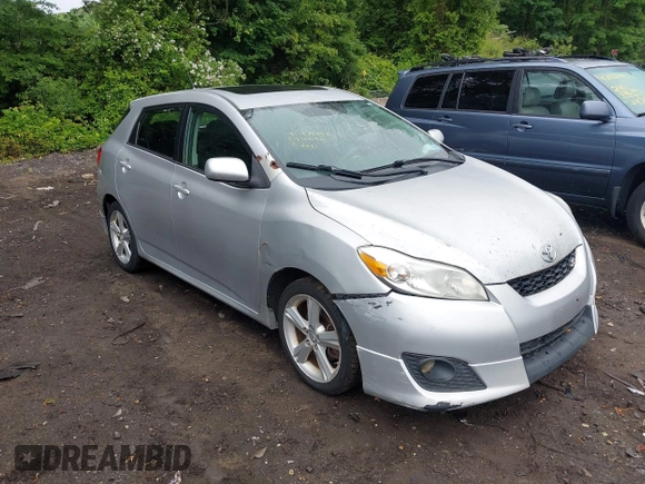 2009 Toyota Matrix S z VIN 2T1KE40E99C024930, wystawiony jako IAAI lot #42471952 z przebiegiem 147 941 mil mil oraz . Historia ofert i sprzedaży dostępna na DreamBid. Obrazek 1.