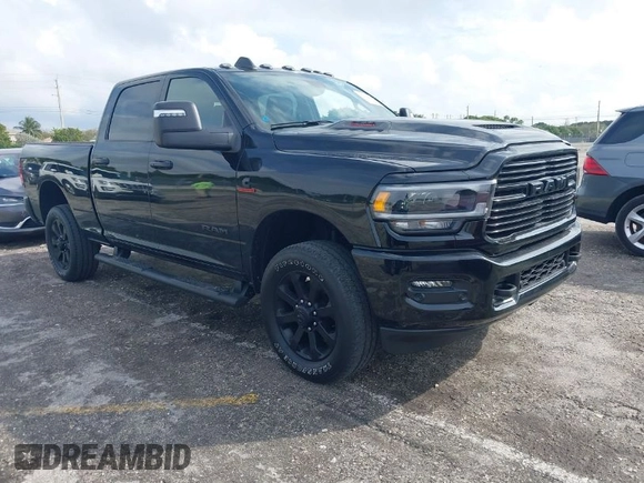 2024 Ram 2500 Laramie z VIN 3C6UR5FL3RG141327, wystawiony jako IAAI lot #41390825 z przebiegiem 8 002 mil mil oraz . Historia ofert i sprzedaży dostępna na DreamBid. Obrazek 1.