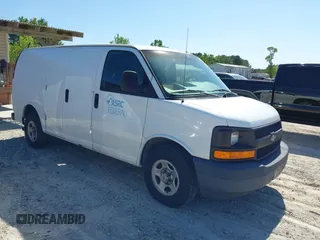 2004 Chevrolet Express Cargo z VIN 1GCFG15T141189899, wystawiony jako IAAI lot #42134101 z przebiegiem 191 632 mil mil oraz . Historia ofert i sprzedaży dostępna na DreamBid. Obrazek 1.