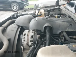 2003 Chevrolet Silverado 1500 Work Truck с VIN 1GCEK14VX3Z286645, выставлен на аукционе IAAI как лот 43297467 с пробегом 89 043 миль миль и . История ставок и продаж доступна на DreamBid. Изображение 19.