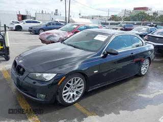 2007 BMW 3 Series 328i z VIN WBAWL13557PX15272, wystawiony jako IAAI lot #42228789 z przebiegiem 107 760 mil mil oraz . Historia ofert i sprzedaży dostępna na DreamBid. Obrazek 2.