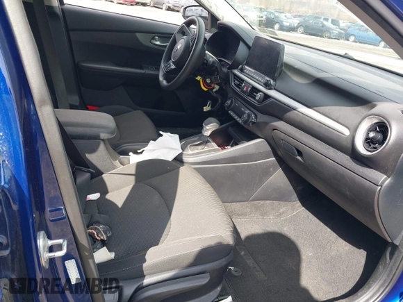 2019 Kia Forte LXS with VIN 3KPF24AD6KE124328, listed as a IAAI auction lot 41740592 with 103,007 mi miles. Bid and sale history available at carsss.com. Image 5.