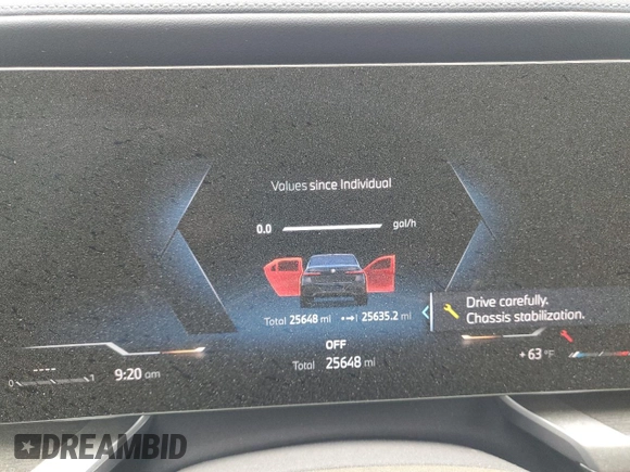 2023 BMW 7 Series 760i xDrive z VIN WBA33EJ02PCM26276, wystawiony jako Copart lot #50979415 z przebiegiem 25 648 mil mil oraz Szkoda całkowita • Salvage title. Historia ofert i sprzedaży dostępna na DreamBid. Obrazek 9.