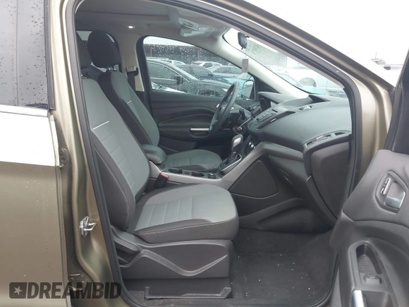2013 Ford Escape SE с VIN 1FMCU9G9XDUD72871, выставлен на аукционе IAAI как лот 42194776 с пробегом 70 031 миль миль и . История ставок и продаж доступна на DreamBid. Изображение 5.