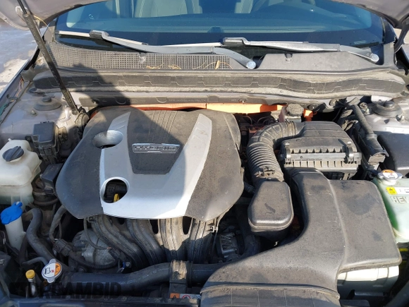 2012 Kia Optima Hybrid with VIN KNAGM4AD6C5015831, listed as a IAAI auction lot 41807913 with 156,197 mi miles. Bid and sale history available at carsss.com. Image 10.
