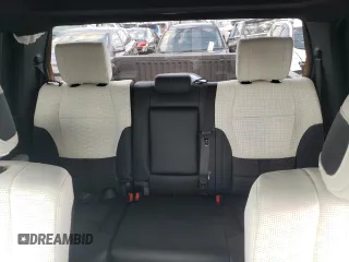 2022 Toyota Tundra Capstone Hybrid z VIN 5TFVC5DB7NX009329, wystawiony jako Copart lot #36216833 z przebiegiem 3 226 mil mil oraz . Historia ofert i sprzedaży dostępna na DreamBid. Obrazek 10.