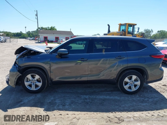 2021 Toyota Highlander L with VIN 5TDZZRAH3MS034975, listed as a IAAI auction lot 39170135 with 86,052 mi miles and . Bid and sale history available at DreamBid. Image 14.