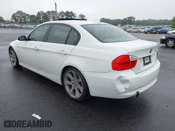 2007 BMW 3 Series 335i z VIN WBAVB735X7VH22444, wystawiony jako IAAI lot #42372287 z przebiegiem 179 686 mil mil oraz . Historia ofert i sprzedaży dostępna na DreamBid. Obrazek 3.