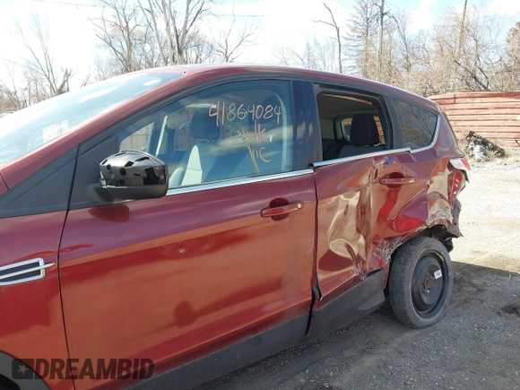 2016 Ford Escape SE with VIN 1FMCU0G75GUB22209, listed as a IAAI auction lot 41864084 with 96,313 mi miles. Bid and sale history available at carsss.com. Image 6.