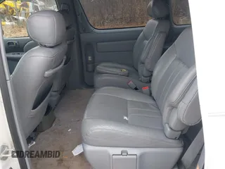 2000 Toyota Sienna LE with VIN 4T3ZF13C4YU233128, listed as a IAAI auction lot 41973322 with 117,577 mi miles. Bid and sale history available at carsss.com. Image 8.