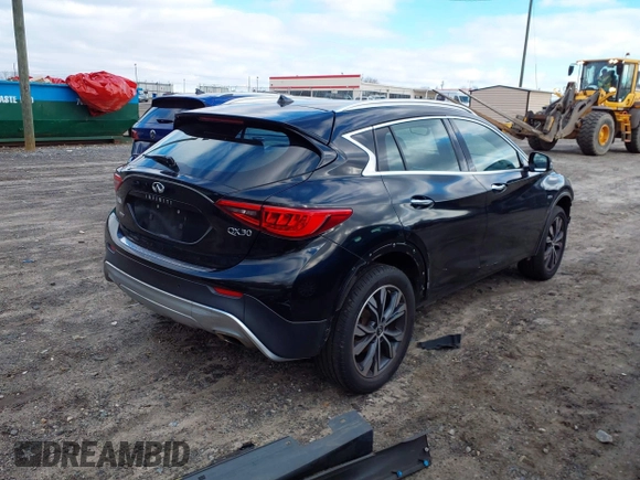 2017 Infiniti QX30 Premium z VIN SJKCH5CR8HA035885, wystawiony jako IAAI lot #41606308 z przebiegiem 112 932 mil mil oraz . Historia ofert i sprzedaży dostępna na DreamBid. Obrazek 4.