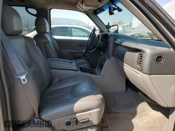 2004 GMC Yukon SLT with VIN 1GKEK13Z34J235318, listed as a Copart auction lot 74971334 with 189,771 mi miles and Salvage Title. Bid and sale history available at carsss.com. Image 7.