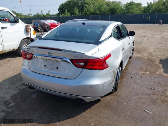 2017 Nissan Maxima SR with VIN 1N4AA6AP2HC401968, listed as a IAAI auction lot 40267157 with 94,254 mi miles. Bid and sale history available at carsss.com. Image 4.