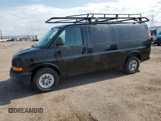 2005 Chevrolet Express Cargo z VIN 1GCGG25V851258830, wystawiony jako Copart lot #56986395 z przebiegiem 341 179 mil mil oraz Czysty tytuł • Clean title. Historia ofert i sprzedaży dostępna na DreamBid. Obrazek 1.