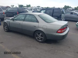 2001 Lexus ES 300 with VIN JT8BF28G310305464, listed as a IAAI auction lot 42767955 with 144,281 mi miles and . Bid and sale history available at DreamBid. Image 3.
