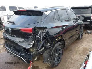 2024 Buick Encore GX Sport Touring с VIN KL4AMDSL9RB208980, выставлен на аукционе IAAI как лот 41711813 с пробегом 13 933 миль миль и . История ставок и продаж доступна на DreamBid. Изображение 4.