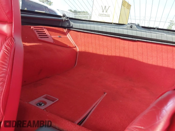 1993 Chevrolet Corvette with VIN 1G1YY23P8P5119386, listed as a IAAI auction lot 42479976 with 101,770 mi miles and . Bid and sale history available at DreamBid. Image 16.