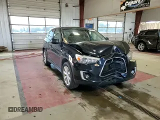 2015 Mitsubishi Outlander SE z VIN 4A4AR4AU1FE008955, wystawiony jako Copart lot #62471585 z przebiegiem 151 806 mil mil oraz Szkoda całkowita • Salvage title. Historia ofert i sprzedaży dostępna na DreamBid. Obrazek 14.
