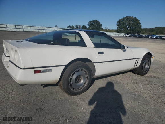 1985 Chevrolet Corvette with VIN 1G1YY0787F5127615, listed as a Copart auction lot 74556024 with 77,860 mi miles and Non Repairable. Bid and sale history available at carsss.com. Image 3.