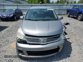 2007 Nissan Versa SL z VIN 3N1BC11E57L416996, wystawiony jako Copart lot #59078575 z przebiegiem 176 394 mil mil oraz Szkoda całkowita • Salvage title. Historia ofert i sprzedaży dostępna na DreamBid. Obrazek 5.