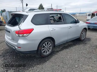 2014 Nissan Pathfinder SL z VIN 5N1AR2MMXEC630953, wystawiony jako IAAI lot #41733712 z przebiegiem 150 389 mil mil oraz . Historia ofert i sprzedaży dostępna na DreamBid. Obrazek 4.