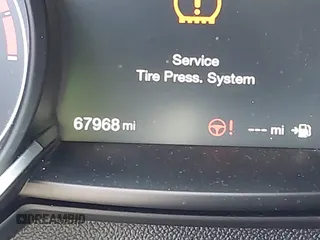 2018 Alfa Romeo Stelvio z VIN ZASFAKAN8J7B82205, wystawiony jako IAAI lot #42228471 z przebiegiem 67 968 mil mil oraz . Historia ofert i sprzedaży dostępna na DreamBid. Obrazek 16.