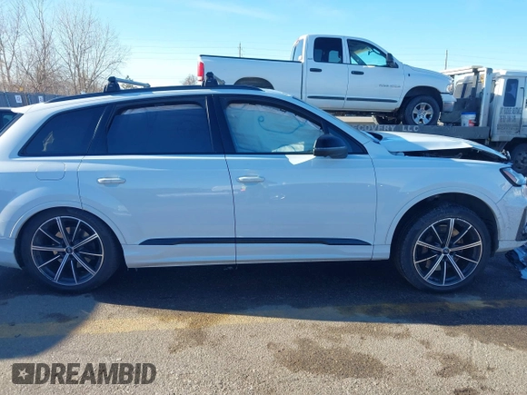 2020 Audi SQ7 z VIN WA1VWAF73LD010561, wystawiony jako IAAI lot #41344764 z przebiegiem Nie podano mil oraz . Historia ofert i sprzedaży dostępna na DreamBid. Obrazek 13.