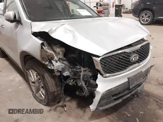 2016 Kia Sorento LX with VIN 5XYPGDA34GG024347, listed as a IAAI auction lot 41140143 with 248,793 mi miles and . Bid and sale history available at DreamBid. Image 17.