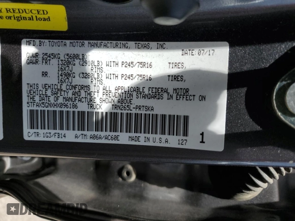 2017 Toyota Tacoma SR z VIN 5TFAX5GNXHX096186, wystawiony jako Copart lot #53731085 z przebiegiem 109 821 mil mil oraz Szkoda całkowita • Salvage title. Historia ofert i sprzedaży dostępna na DreamBid. Obrazek 13.