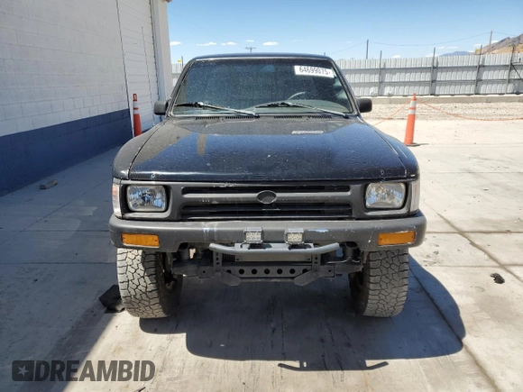 1990 Toyota Pickup DLX with VIN JT4RN93P3L5021924, listed as a Copart auction lot 64699075 with 287,298 mi miles and Clean title. Bid and sale history available at DreamBid. Image 5.