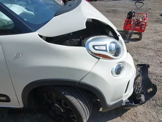2017 FIAT 500L Trekking with VIN ZFBCFADH2HZ038986, listed as a IAAI auction lot 41781111 with 42,722 mi miles and . Bid and sale history available at DreamBid. Image 21.