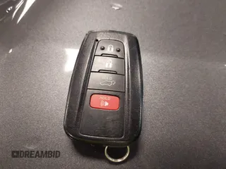 2023 Toyota Highlander L z VIN 5TDKDRBH2PS022528, wystawiony jako IAAI lot #42001557 z przebiegiem 29 527 mil mil oraz . Historia ofert i sprzedaży dostępna na DreamBid. Obrazek 11.