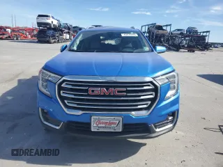 2024 GMC Terrain SLT z VIN 3GKALPEG5RL131553, wystawiony jako Copart lot #45976495 z przebiegiem 25 018 mil mil oraz Szkoda całkowita • Salvage title. Historia ofert i sprzedaży dostępna na DreamBid. Obrazek 5.