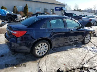 2014 Chrysler 200 LX with VIN 1C3CCBAB1EN124115, listed as a Copart auction lot 41591865 with 138,787 mi miles and Salvage Title. Bid and sale history available at carsss.com. Image 3.