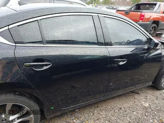 2017 Mazda 6 Grand Touring with VIN JM1GL1X54H1131788, listed as a IAAI auction lot 41640785 with 181,561 mi miles. Bid and sale history available at carsss.com. Image 14.