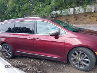 2018 Chrysler Pacifica Limited with VIN 2C4RC1GG3JR226337, listed as a IAAI auction lot 42519396 with 102,229 mi miles and . Bid and sale history available at DreamBid. Image 13.