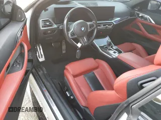 2024 BMW M4 Competition xDrive with VIN WBS43AZ06RCP25821, listed as a Copart auction lot 84095354 with 32,411 mi miles and Salvage Title. Bid and sale history available at carsss.com. Image 8.